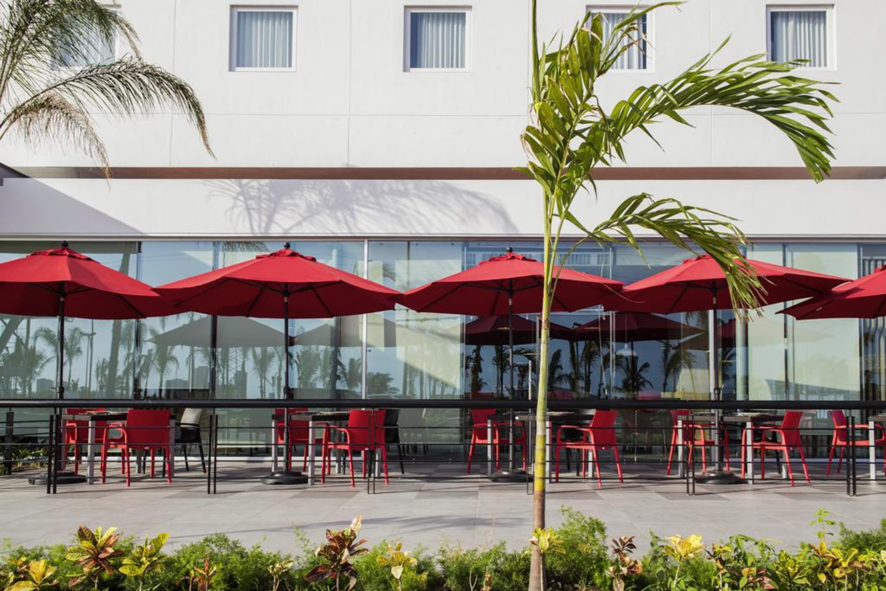 Ibis Mazatlan Marina Hotell Exteriör bild