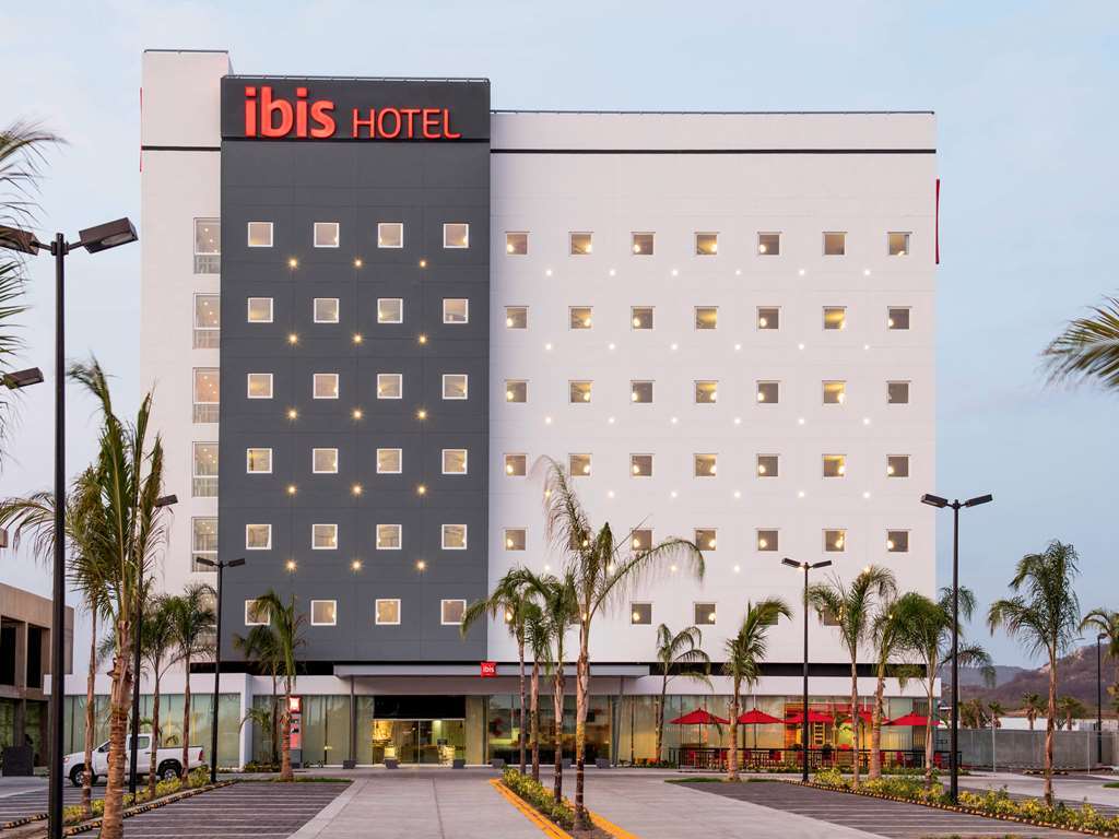 Ibis Mazatlan Marina Hotell Exteriör bild